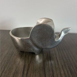 Kensie Metallic Elephant Figurine